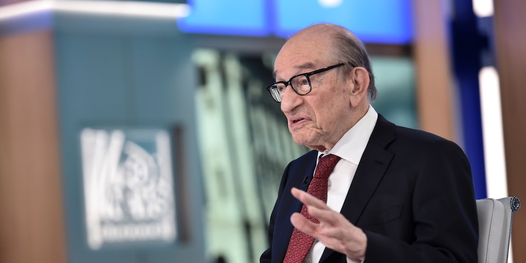 Former Fed Chair Alan Greenspan says there’s ‘no point’ for central banks to pivot to digital currency