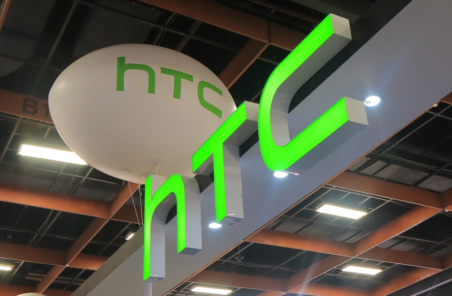 HTC’s Latest Blockchain Phone Can Run a Full Bitcoin Node